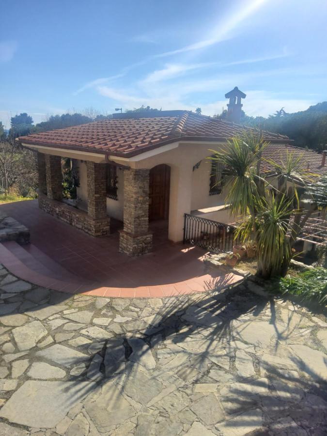 Villa Rosa Latte Exterior photo